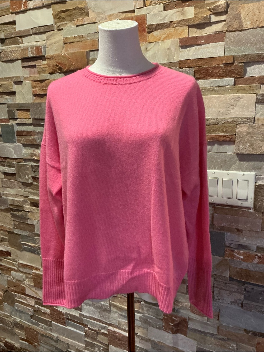 J. McLaughlin 100% cashmere Pink Crewneck Sweater